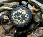 Zapach do samochodu drewniana zawieszka Deconet Black Premium Wood - Kwiat Lotosu