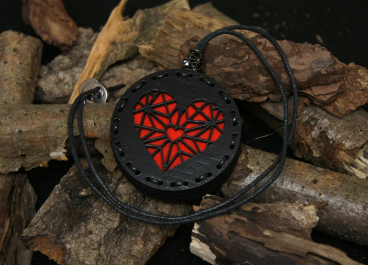 Drewniana zawieszka zapachowa prezent od serca Deconet Serce