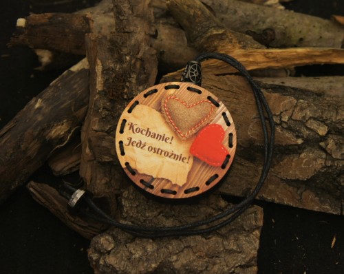 Zapach-do-samochodu-drewniana-zawieszka-Deconet-prezent-na-walentynki-Numer-katalogowy-producenta-Walentynki-zestaw (1).jpg