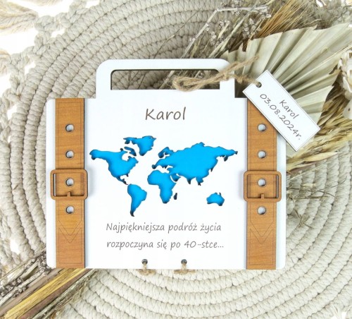Kartka-Walizka-Na-Urodziny-Imieniny-Na-Pieniadze-Pamiatka-Grawer-niebieska-Marka-inna.jpg