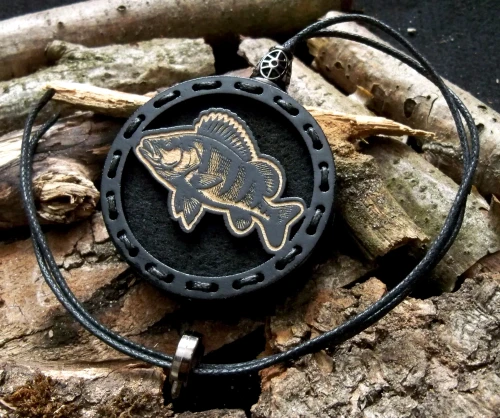 Prezent dla wędkarza Zapach do samochodu drewniana zawieszka Deconet Black Premium Wood - Okoń