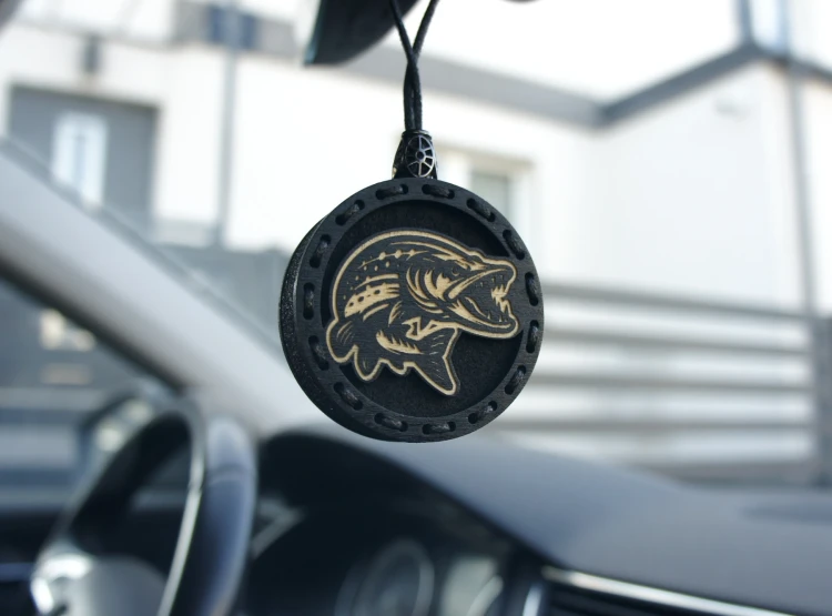 Zapach do samochodu drewniana zawieszka Deconet Black Premium Wood - Szczupak