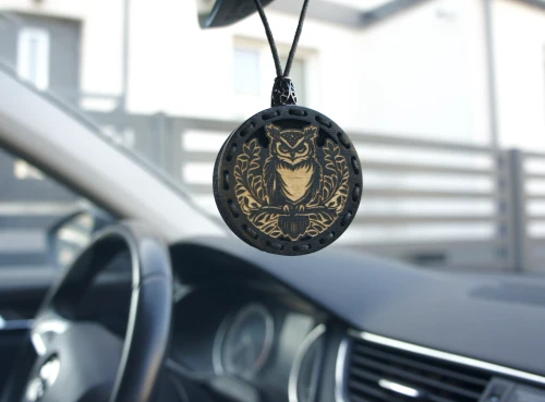 Zapach do samochodu drewniana zawieszka z filcem Sowa