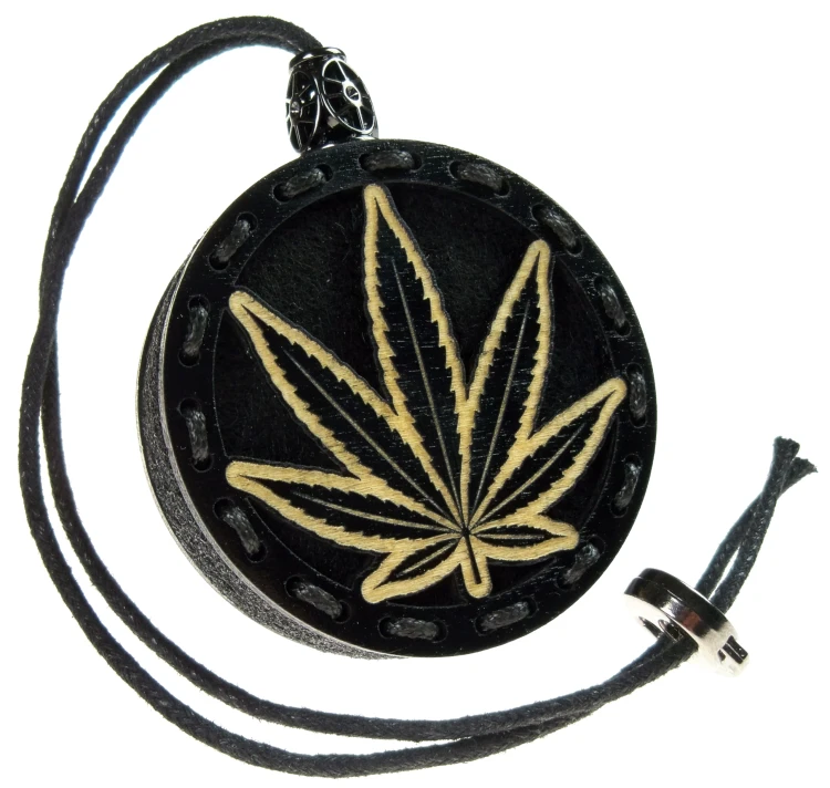 Zapach do samochodu drewniana zawieszka Marihuana