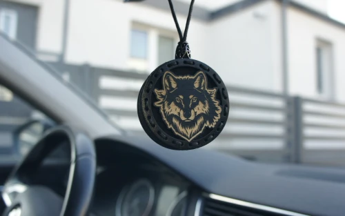 Zapach do samochodu drewniana zawieszka Wilk
