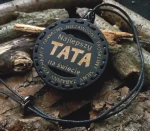 Zapach do samochodu drewniana zawieszka Deconet Black Premium Wood - prezent dla taty