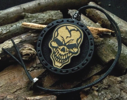 Zapach do samochodu drewniana zawieszka Deconet Black Premium Wood - Czaszka