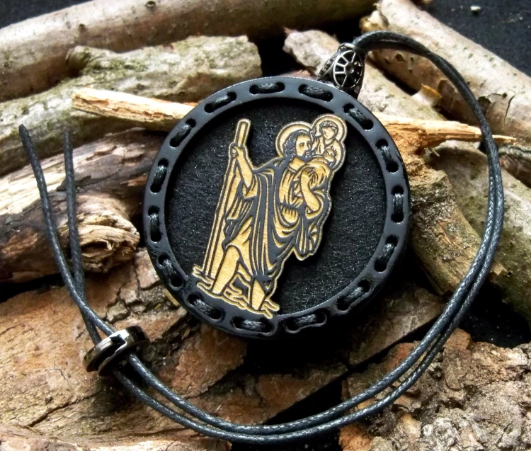 Zapach do samochodu drewniana zawieszka Deconet Black Premium Wood - Święty Krzysztof