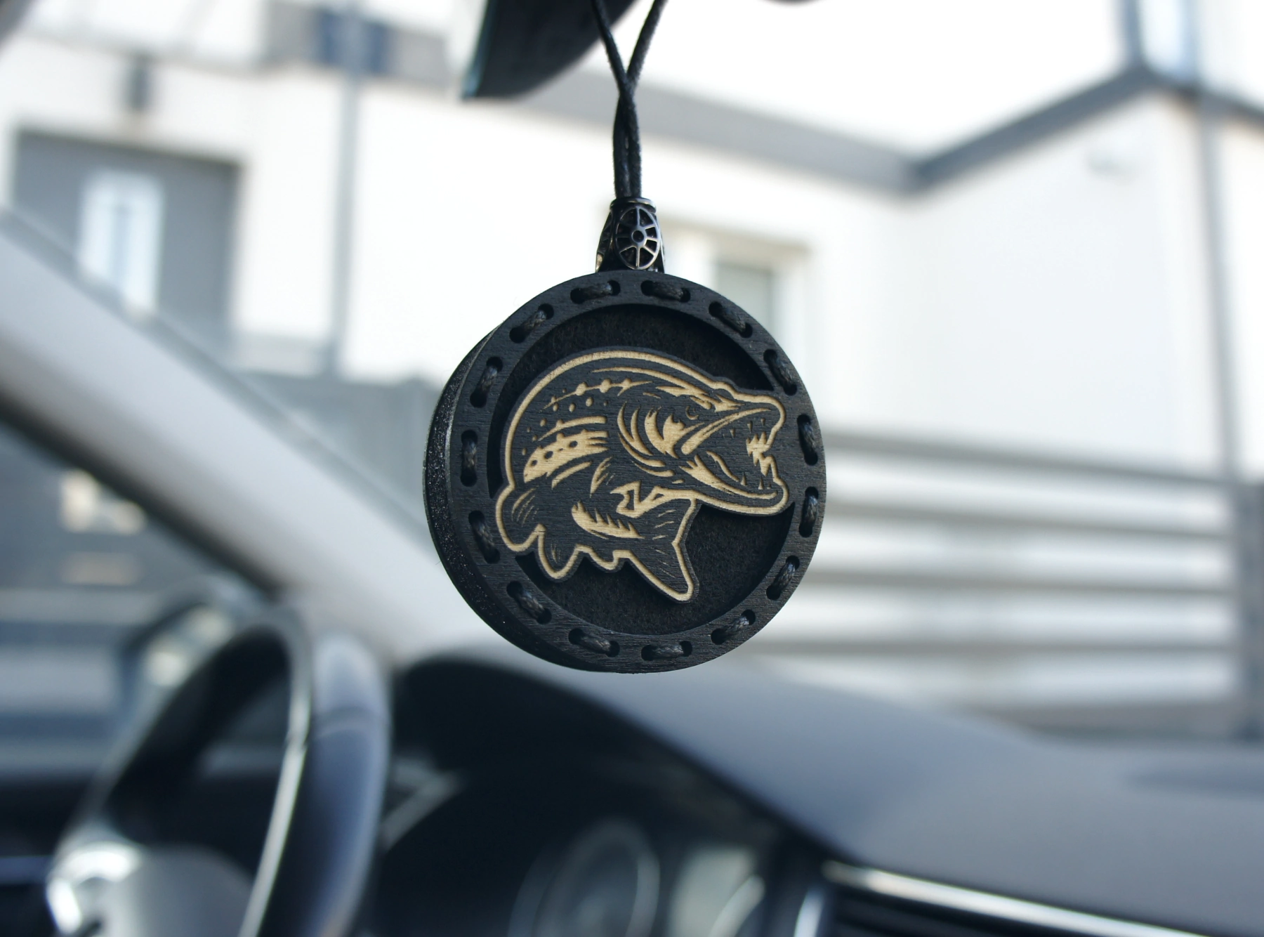 zawieszka szczupak zapach do samochodu